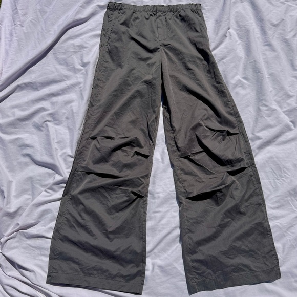 ZARA Wide-Leg Parachute Pants – Size M 🖤 - Picture 1 of 5